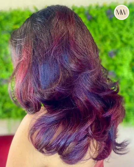 Coloration fantaisie violine, ondulations — Salon MW Coiffure, Saint-Gilles-les-Bains, La Réunion