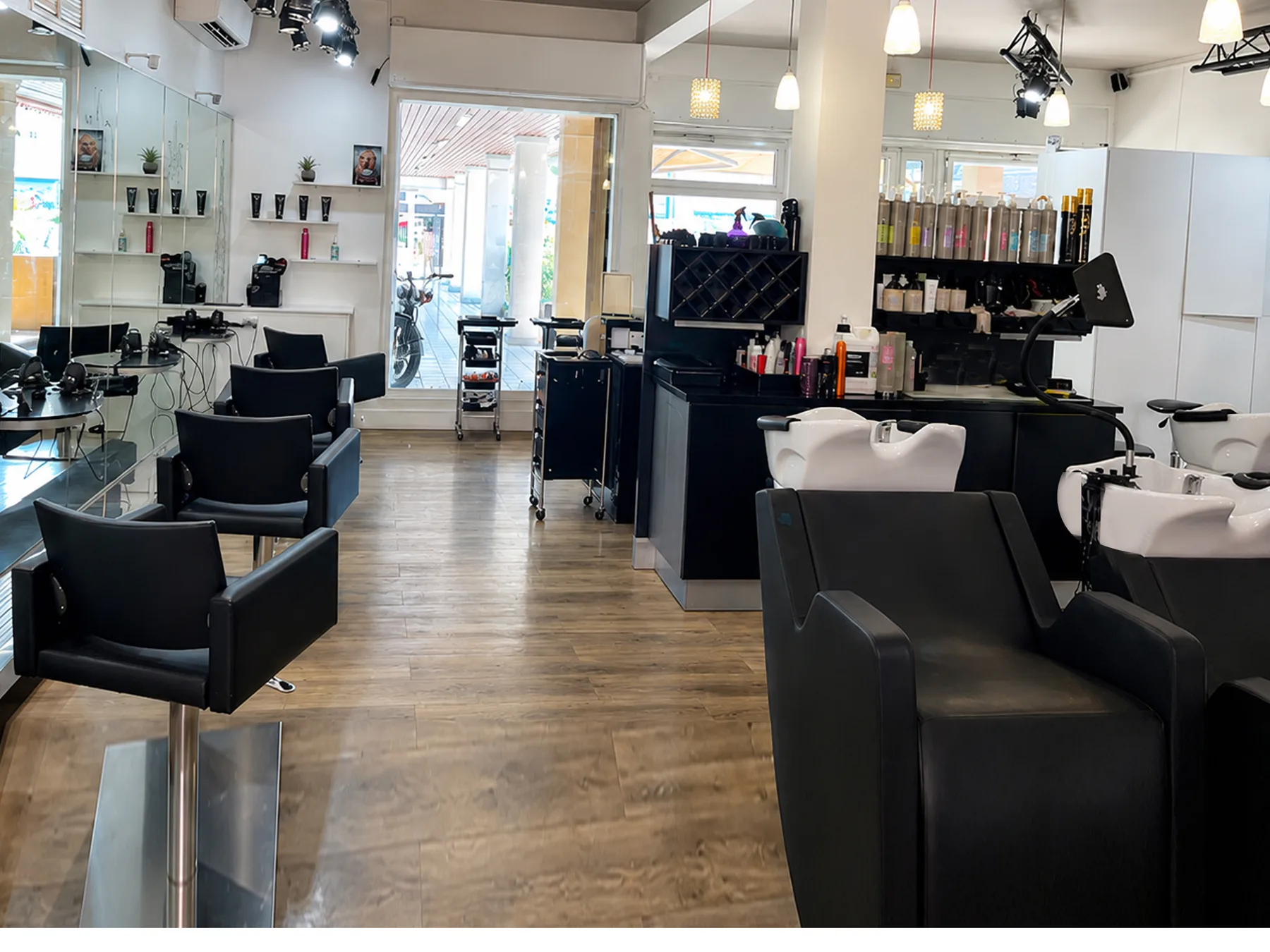 Intérieur du salon MW Coiffure